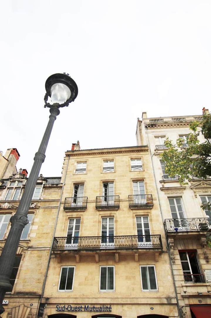 GuestReady - Comfy Attic Apartment near Grand Théâtre Bordeaux Esterno foto