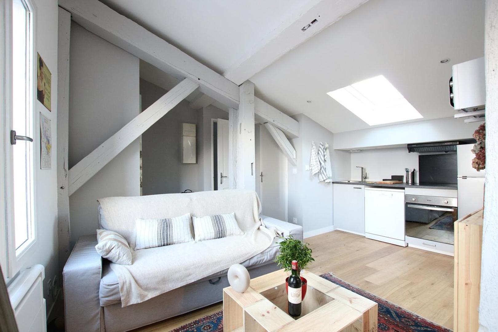 GuestReady - Comfy Attic Apartment near Grand Théâtre Bordeaux Esterno foto