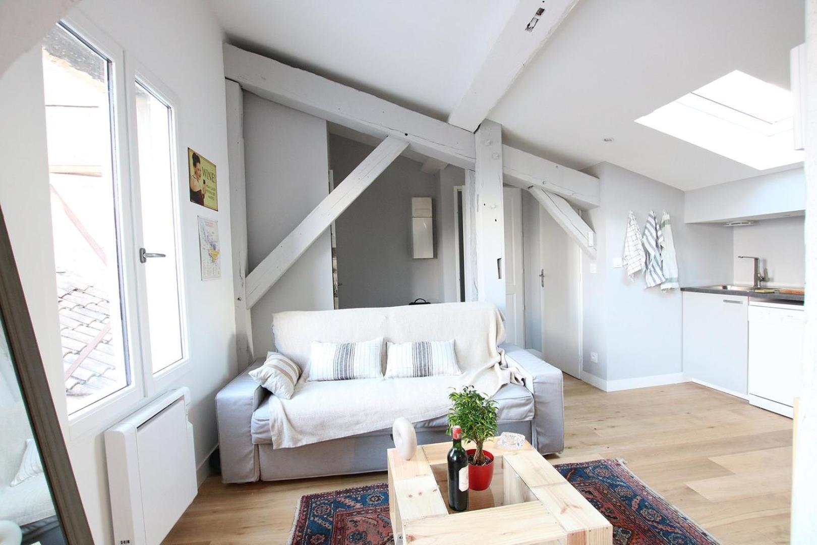 GuestReady - Comfy Attic Apartment near Grand Théâtre Bordeaux Esterno foto