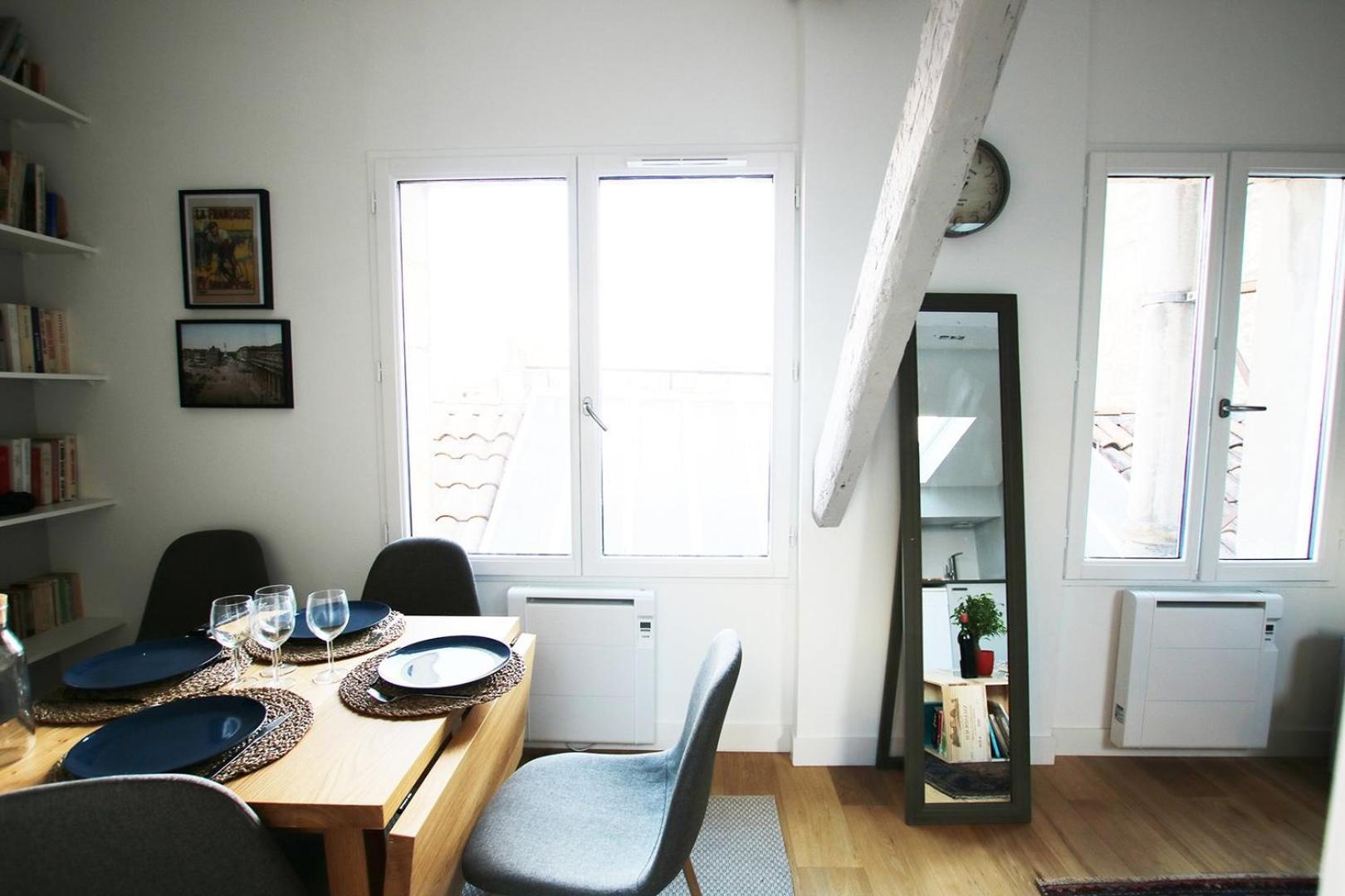 GuestReady - Comfy Attic Apartment near Grand Théâtre Bordeaux Esterno foto