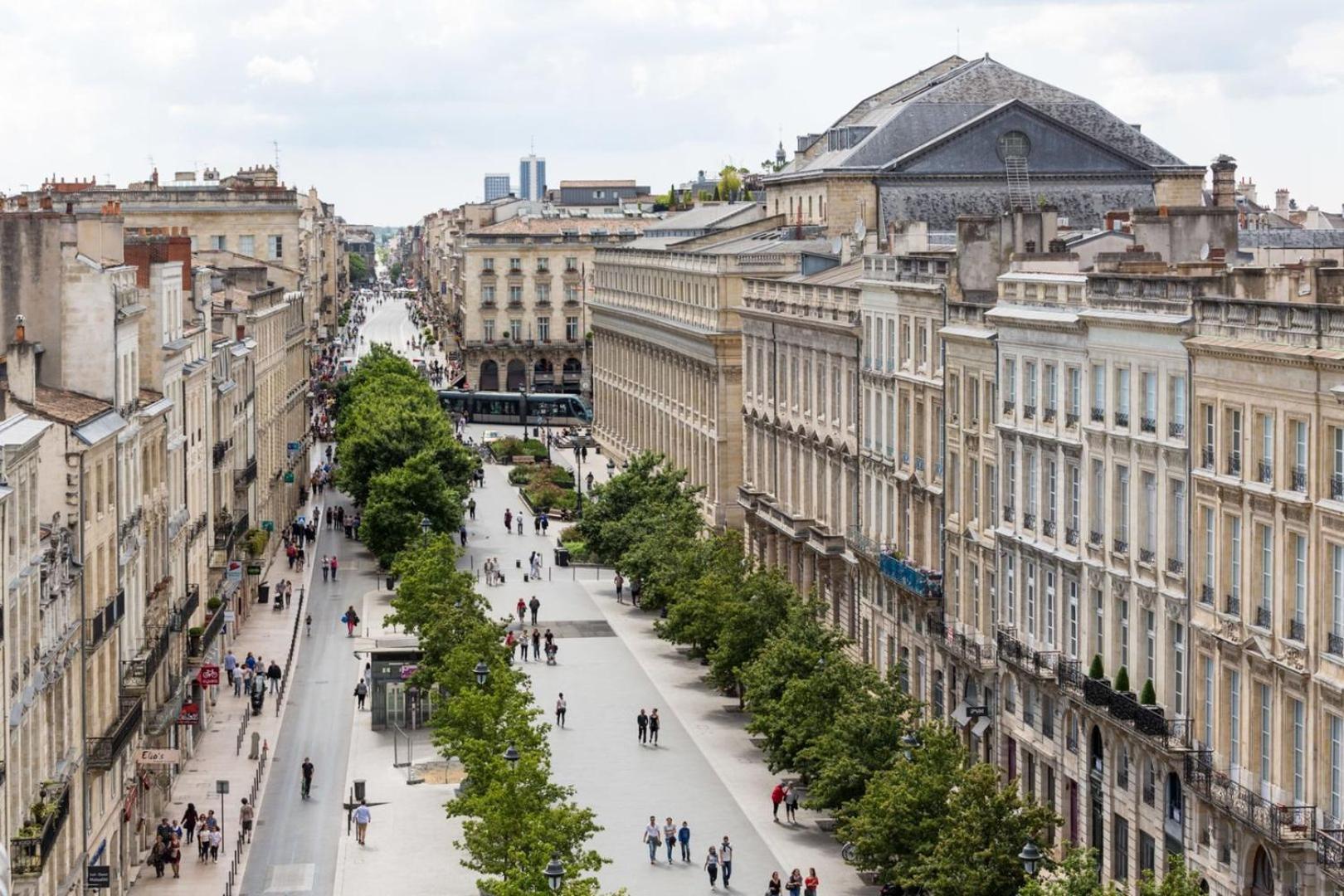 GuestReady - Comfy Attic Apartment near Grand Théâtre Bordeaux Esterno foto